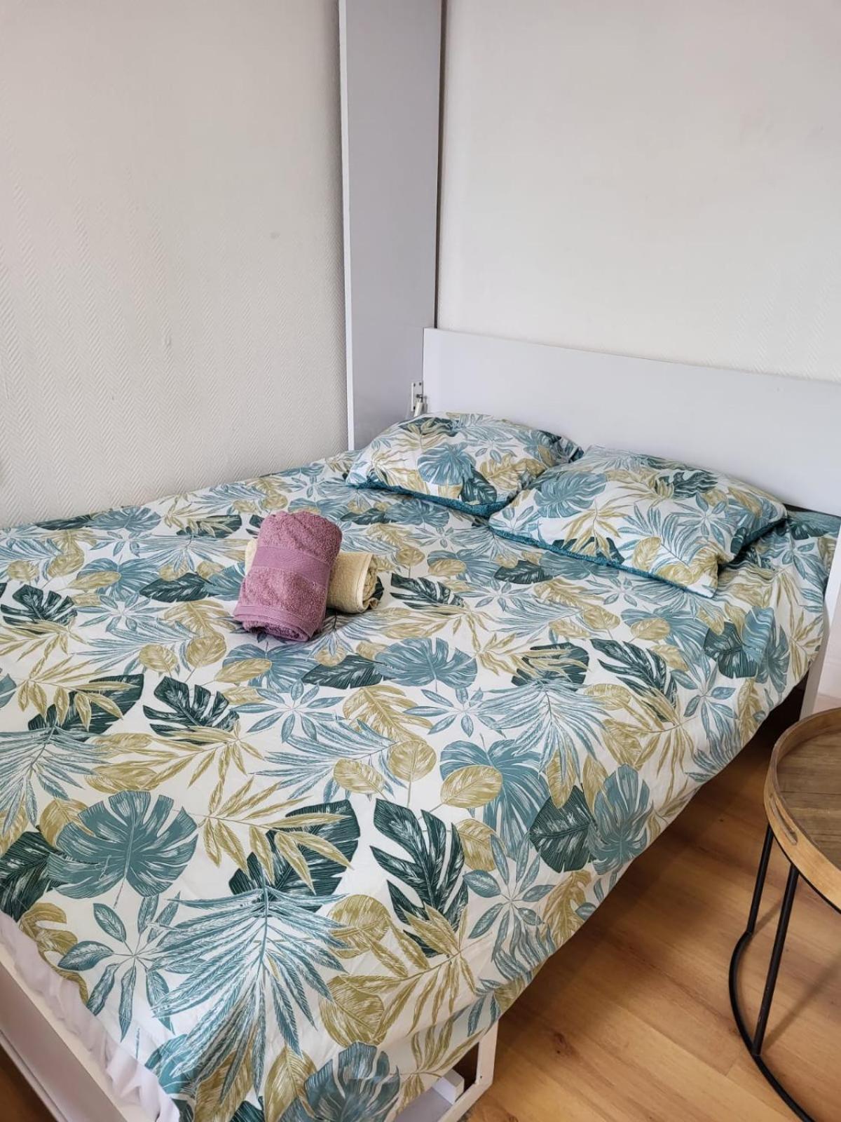 Persan Cosy Apart - near Paris Asterix Roissy Chambre photo